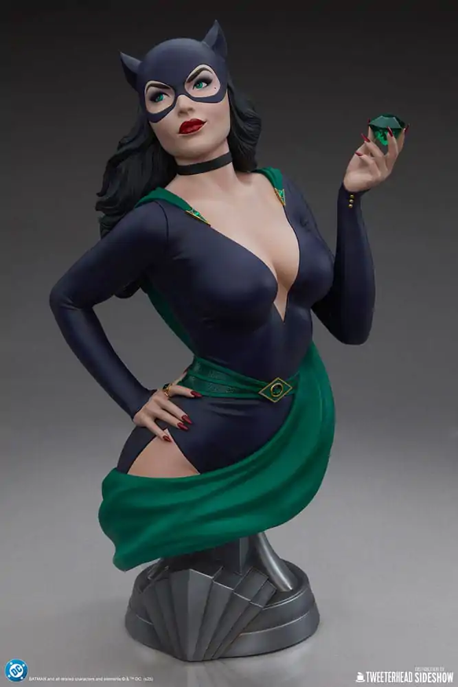 DC Comics Bust 1/3 Catwoman 39 cm product photo