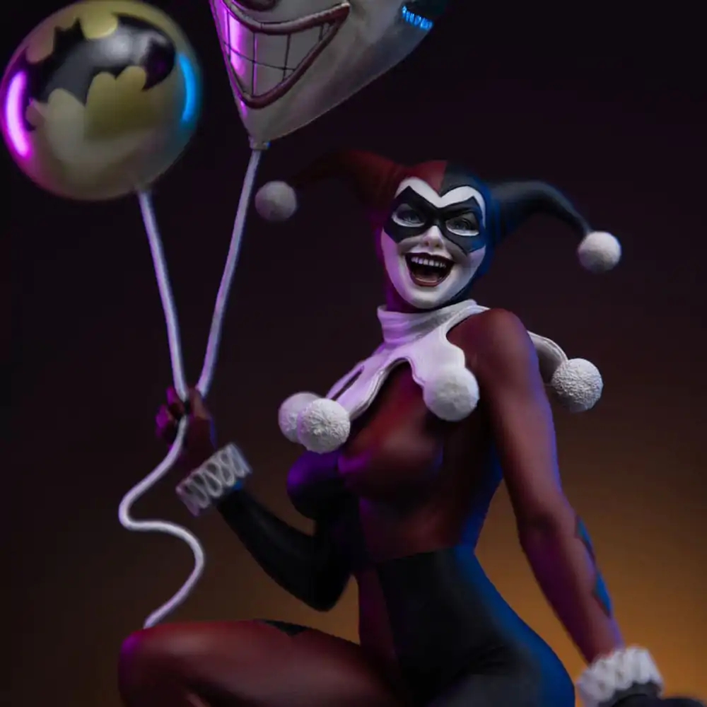 DC Comics Art Scale Statue 1/10 Harley Quinn Unleashed 30 cm termékfotó