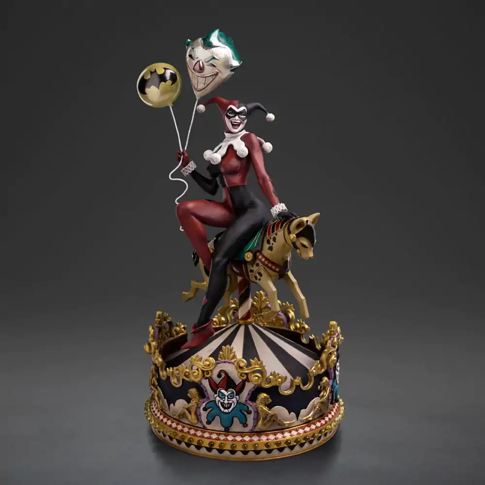 DC Comics Art Scale Statue 1/10 Harley Quinn Unleashed 30 cm termékfotó