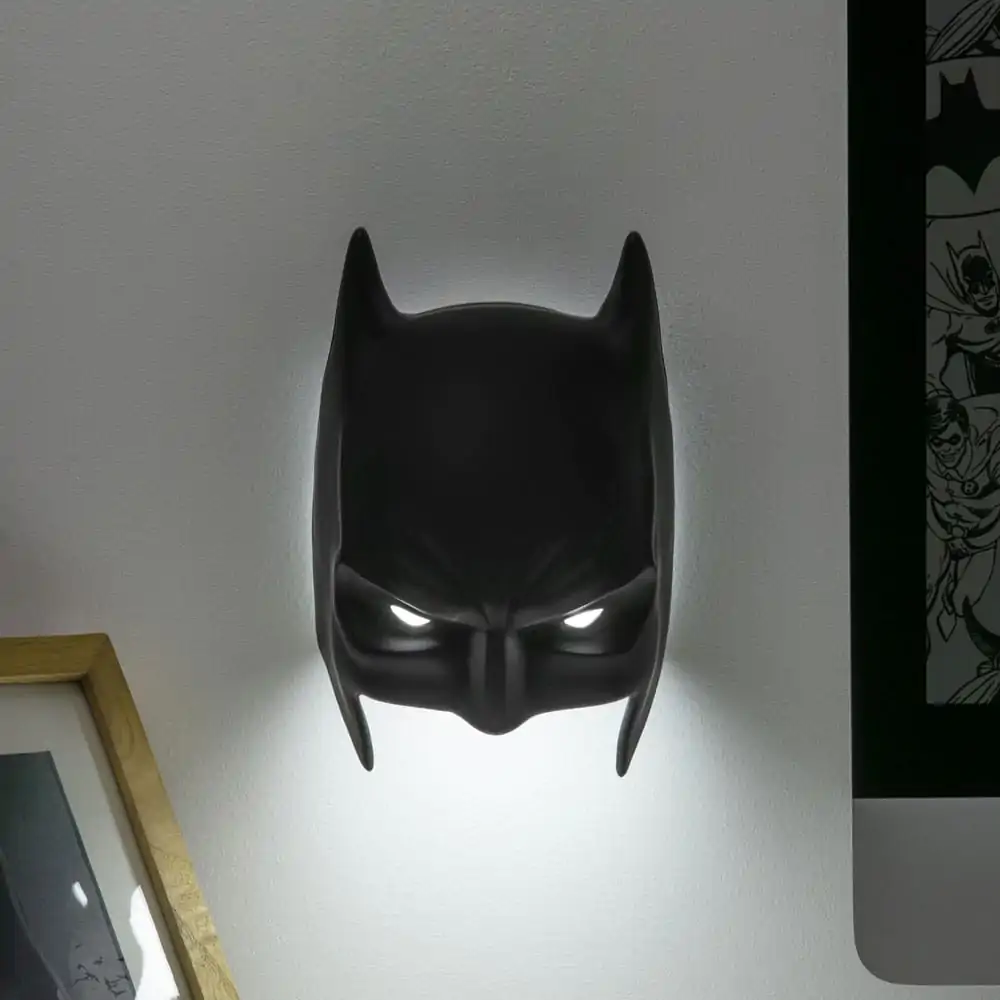 DC Comics 3D LED Light Batman Mask product photo