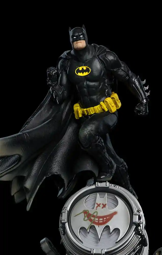 DC Comics BDS Art Scale Statue 1/10 Batman Deluxe (Black Version Exclusive) heo EU Exclusive 30 cm termékfotó