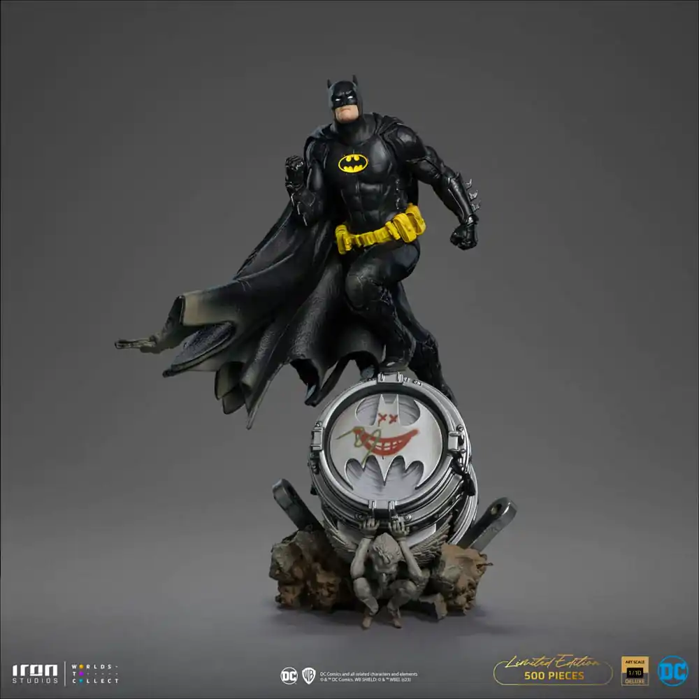 DC Comics BDS Art Scale Statue 1/10 Batman Deluxe (Black Version Exclusive) heo EU Exclusive 30 cm termékfotó