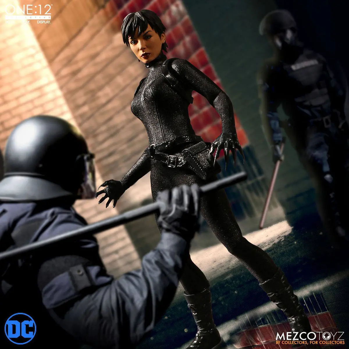 DC Comics Catwoman figure product photo
