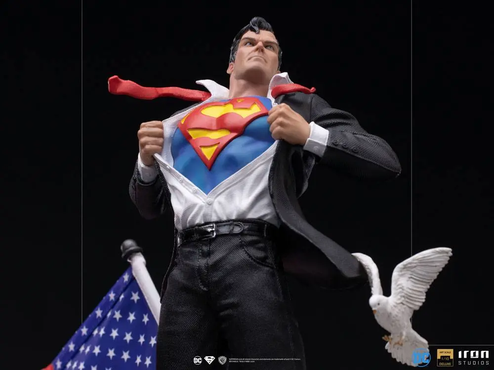 DC Comics Deluxe Art Scale Statue 1/10 Clark Kent 29 cm product photo