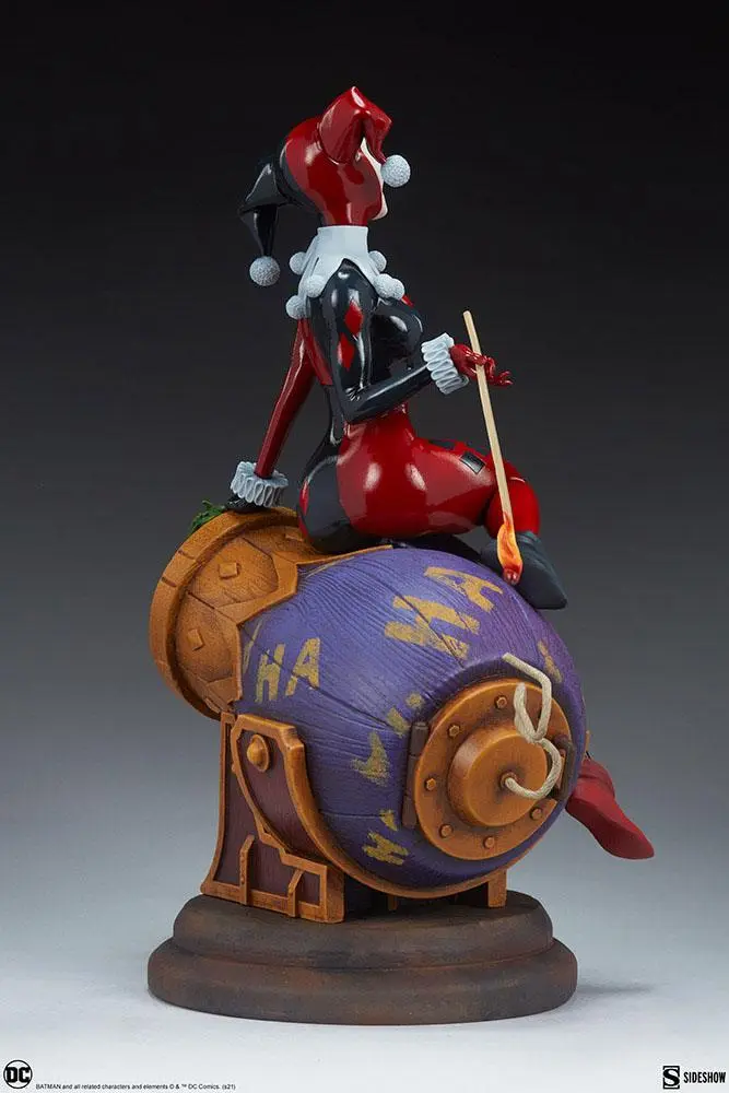 DC Comics Diorama Harley Quinn and The Joker 35 cm product photo