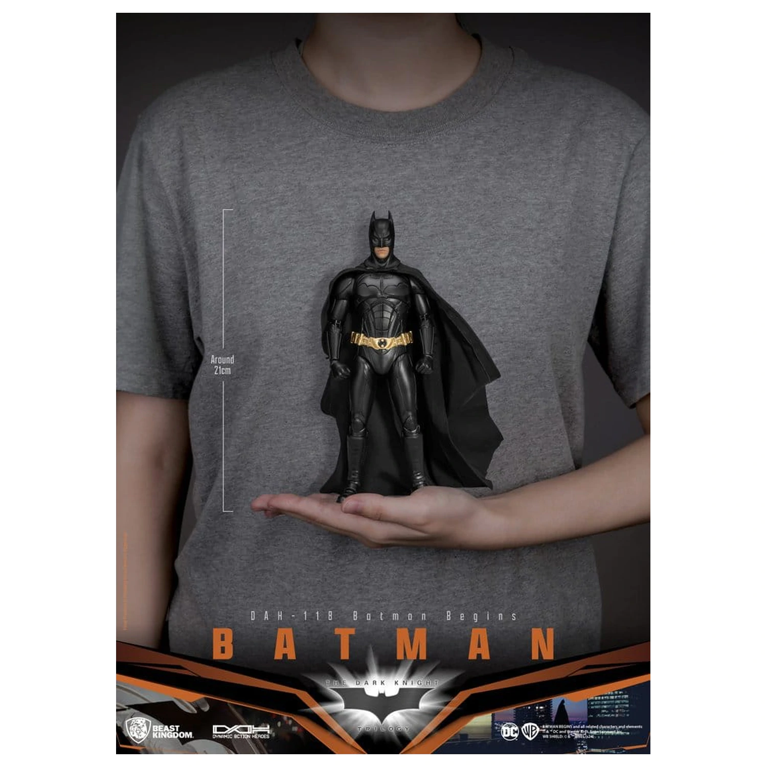 DC Comics Dynamic 8ction Heroes Action Figure Batman (Batman Begins) 21 cm product photo