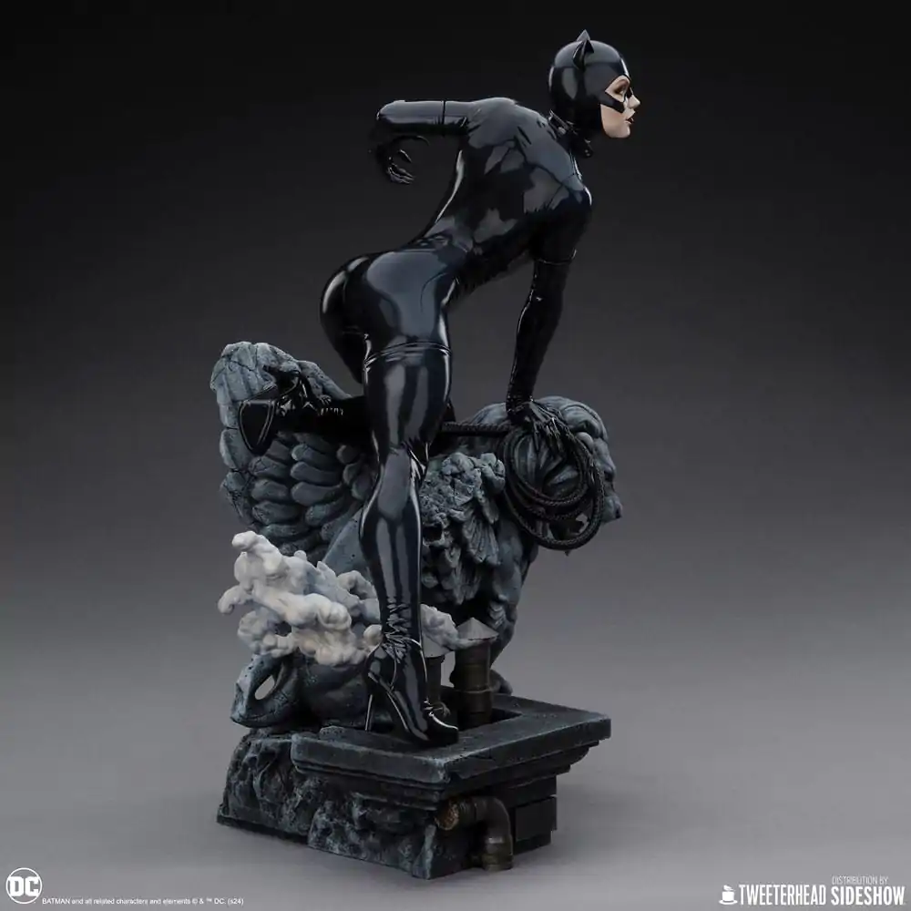 DC Comics Maquette 1/6 Catwoman 35 cm product photo