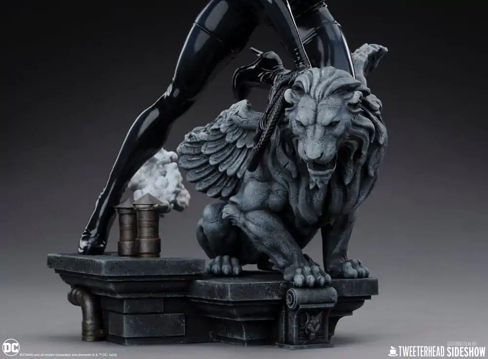 DC Comics Maquette 1/6 Catwoman 35 cm product photo