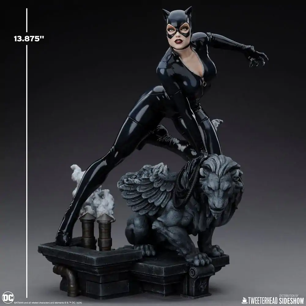 DC Comics Maquette 1/6 Catwoman 35 cm product photo