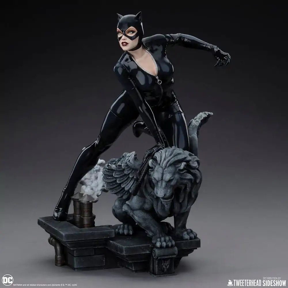 DC Comics Maquette 1/6 Catwoman 35 cm product photo