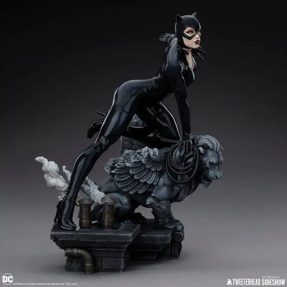 DC Comics Maquette 1/6 Catwoman 35 cm product photo