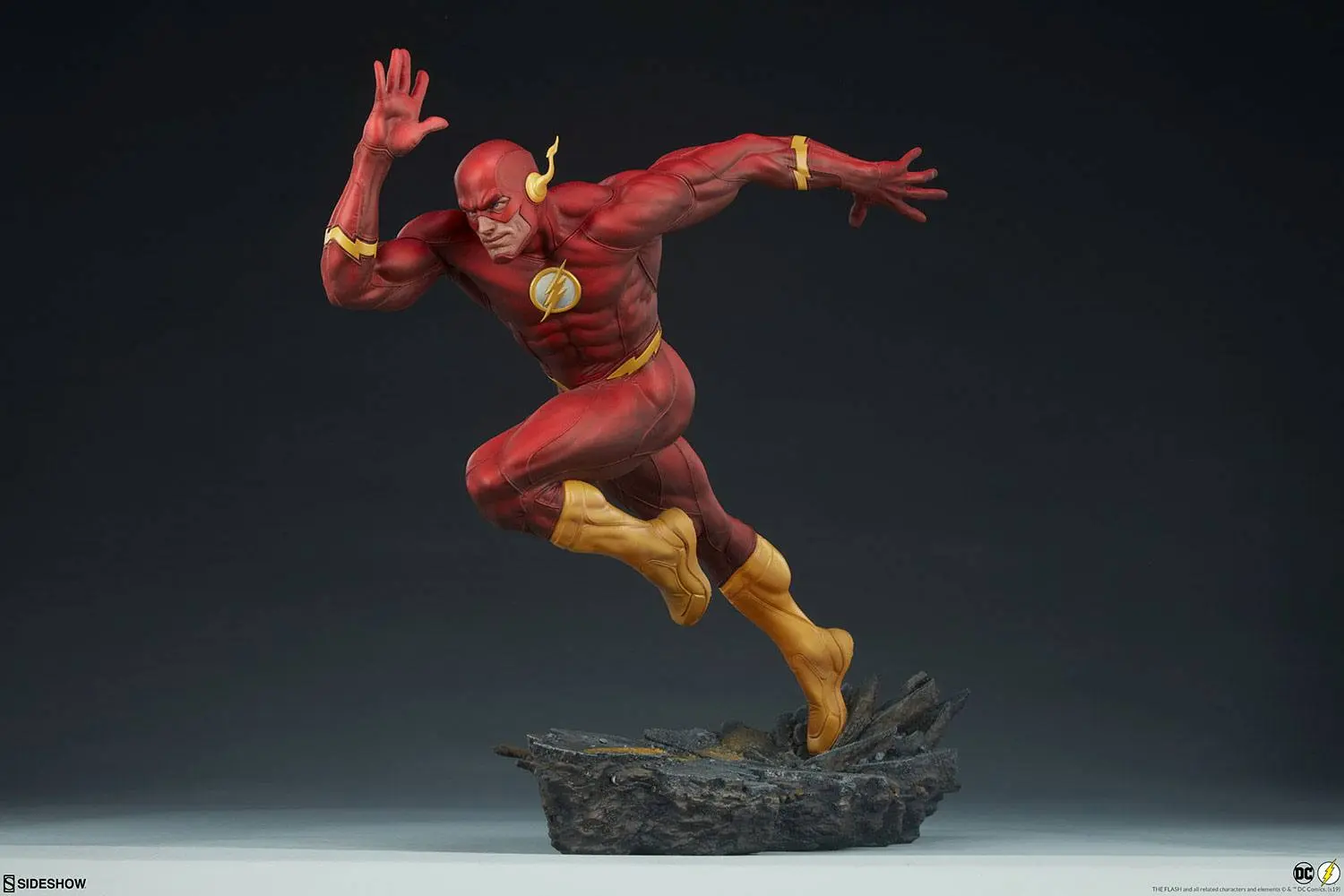DC Comics Premium Format Figure The Flash 43 cm product photo