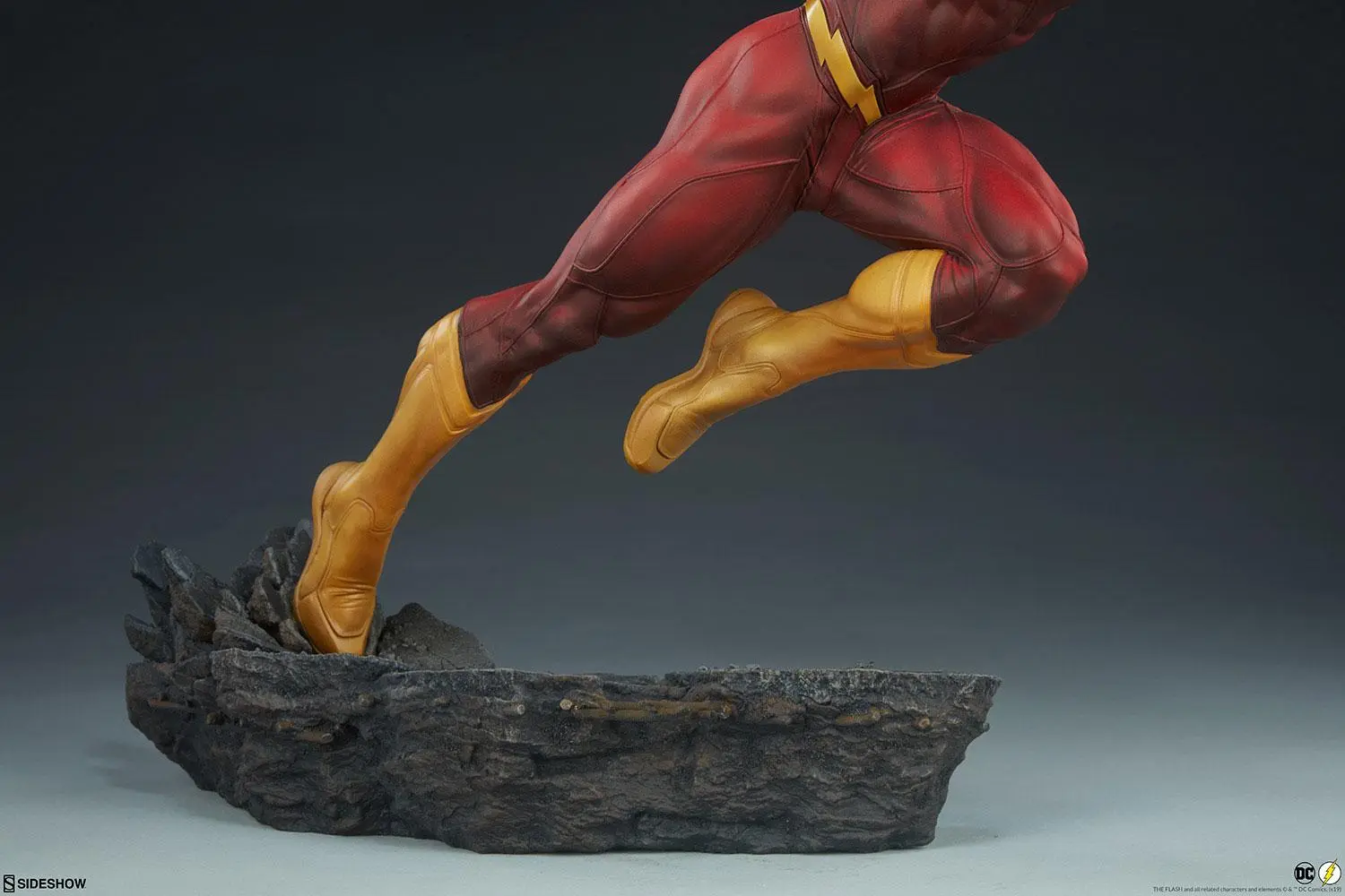 DC Comics Premium Format Figure The Flash 43 cm product photo