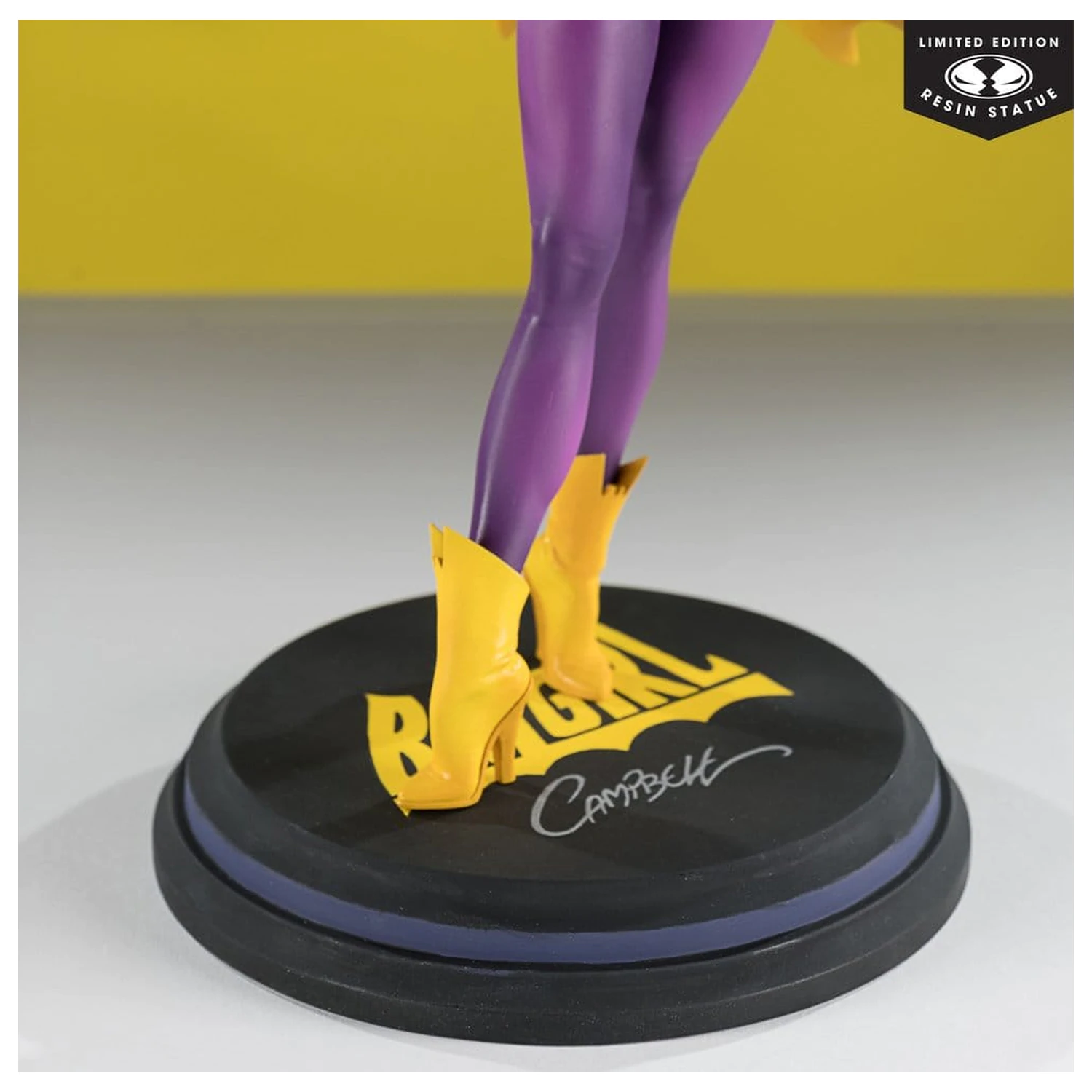 DC Cover Girls Statue 1/8 Batgirl by J. Scott Campbell 25 cm product photo