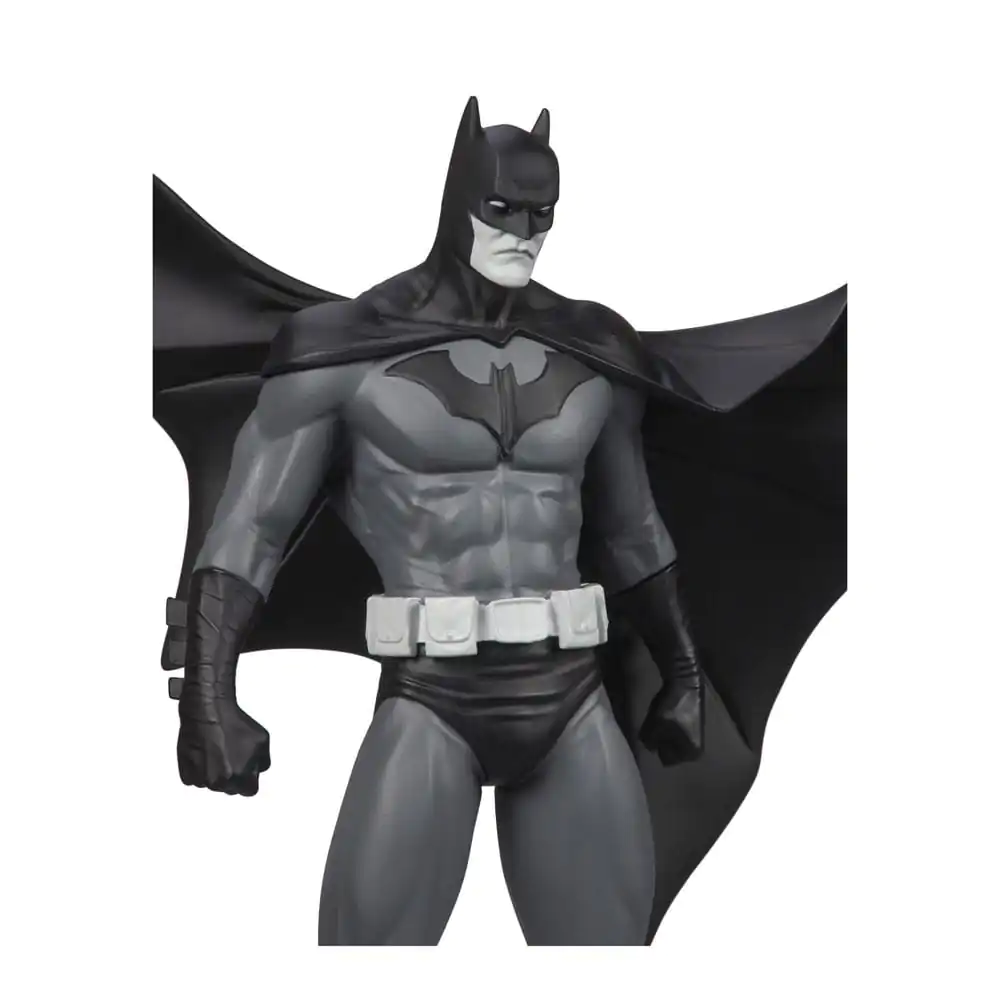 DC Direct Resin Statue Batman Black & White Batman (by Jorge Jimenez) 27 cm termékfotó