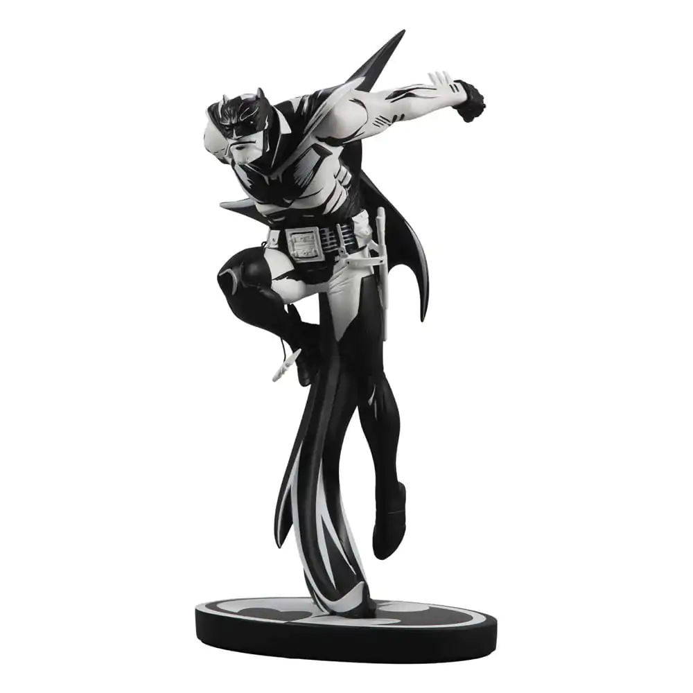 DC Direct Resin Statue Batman Black &amp; White White Knight by Sean Murphy 23 cm product photo