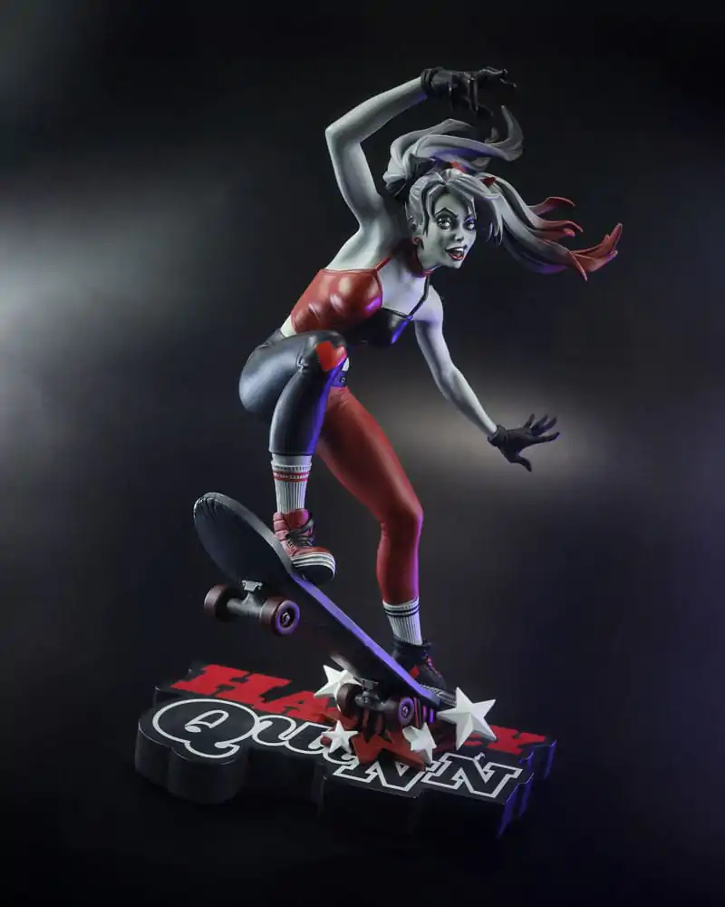 DC Direct Harley Quinn: Red, White & Black Statue 1/10 Harley Quinn by Ivan Tao 20 cm product photo