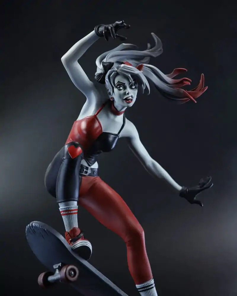 DC Direct Harley Quinn: Red, White & Black Statue 1/10 Harley Quinn by Ivan Tao 20 cm product photo