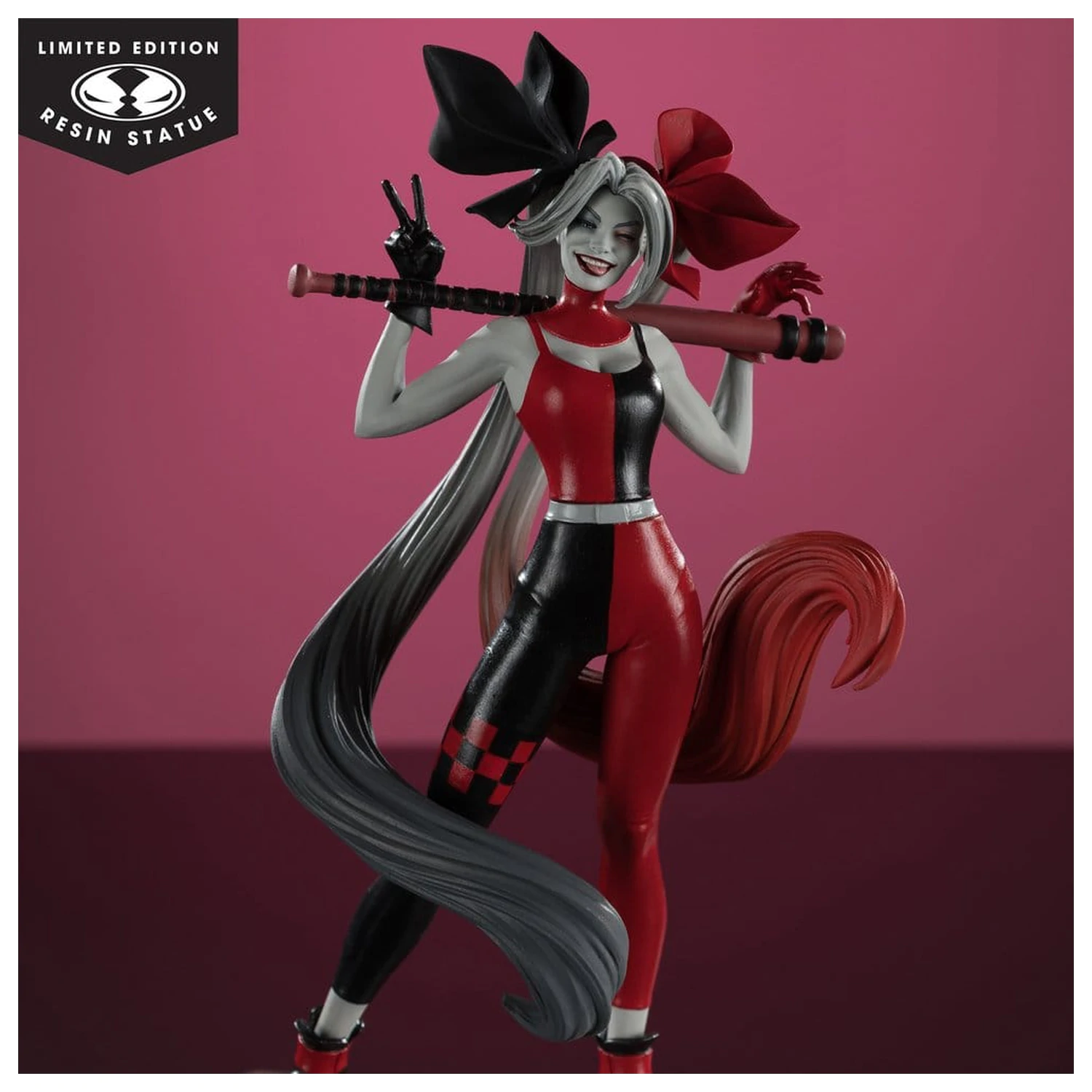 DC Direct Harley Quinn: Red, White & Black Statue 1/10 Harley Quinn by Alex Garner 21 cm product photo