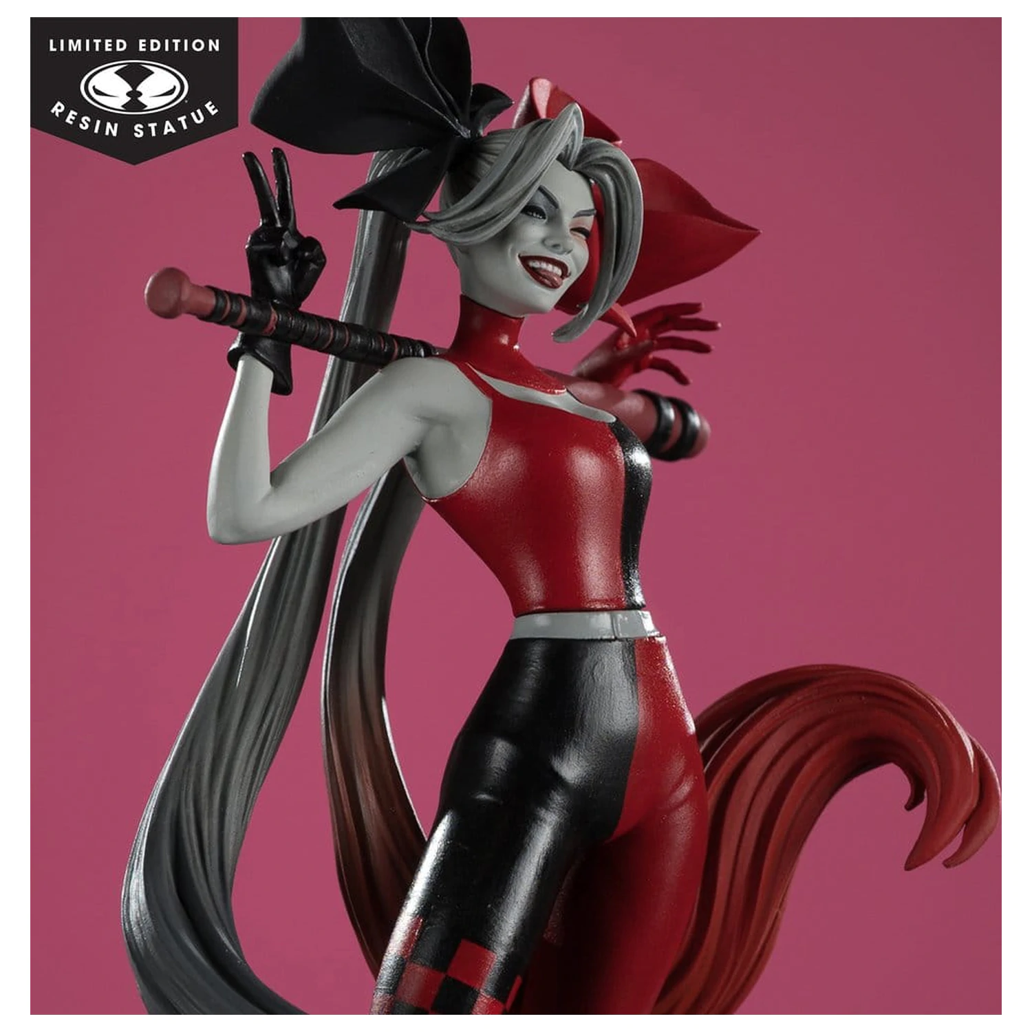 DC Direct Harley Quinn: Red, White & Black Statue 1/10 Harley Quinn by Alex Garner 21 cm product photo