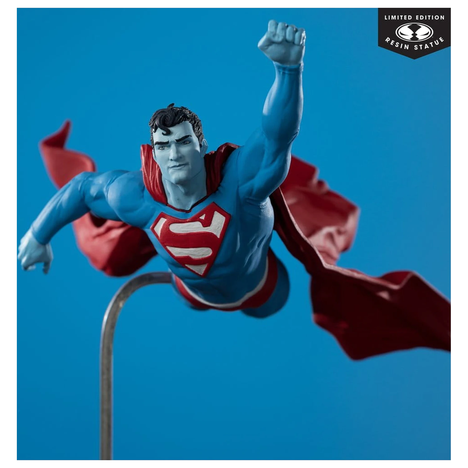 DC Direct Superman Red & Blue Statue 1/10 Superman by Lee Bermejo 26 cm product photo