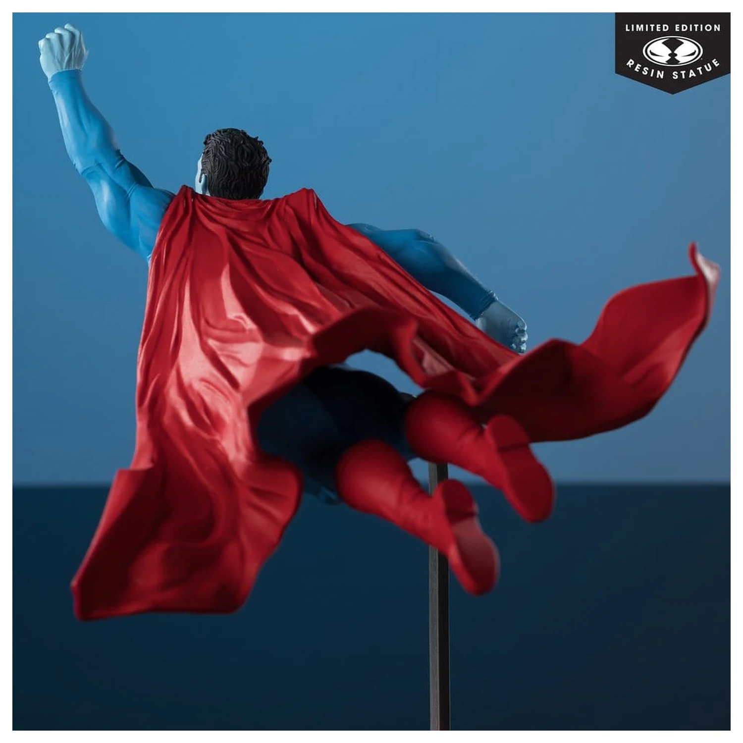 DC Direct Superman Red & Blue Statue 1/10 Superman by Lee Bermejo 26 cm product photo