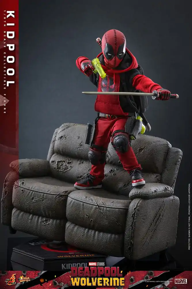 Deadpool & Wolverine Movie Masterpiece Action Figure 1/6 Kidpool 22 cm termékfotó