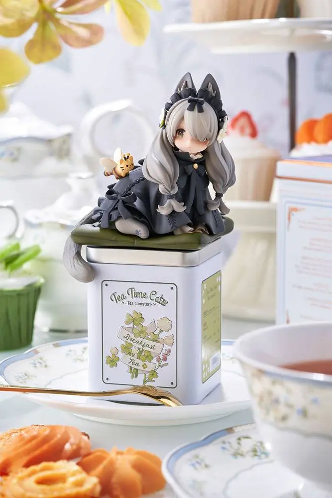 Decorated Life Collection PVC Statue Tea Time Cats British Shorthair 18 cm product photo