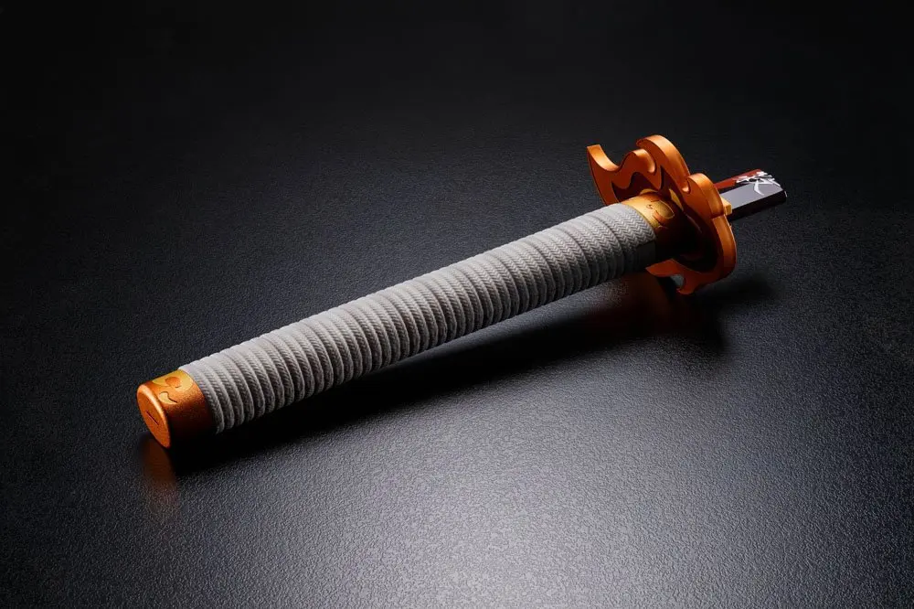Demon Slayer: Kimetsu no Yaiba Proplica Replica 1/1 ABS Plastic Broken Nichirin Sword (Kyojuro Rengoku) 31 cm product photo