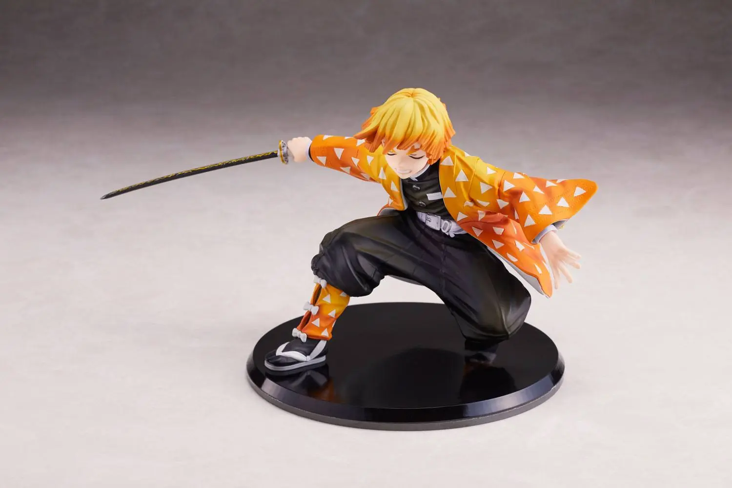 Demon Slayer: Kimetsu no Yaiba Statue 1/8 Zenitsu Agatsuma 12 cm product photo