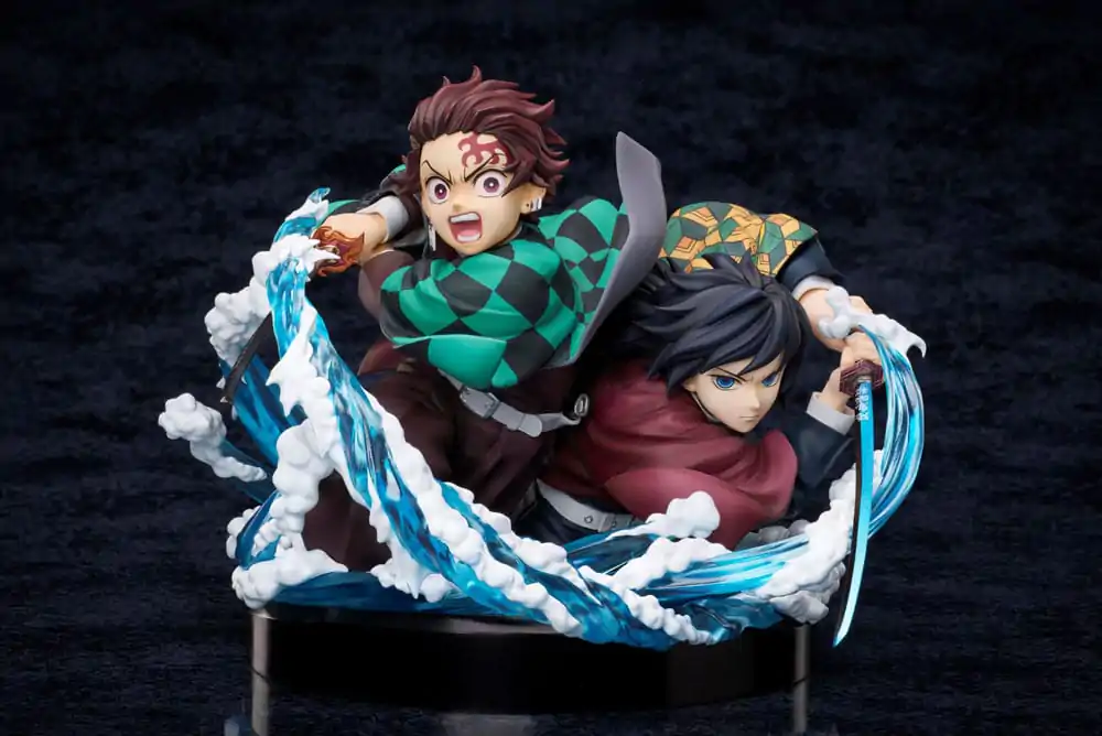 Demon Slayer: Kimetsu no Yaiba PVC Statue Tanjiro & Giyuu 13 cm   product photo