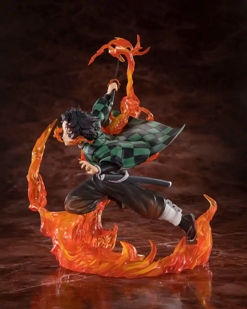 Demon Slayer Kimetsu no Yaiba Tanjiro Kamado Kyojuro Rengokus Sword Guard figure 19,5cm product photo