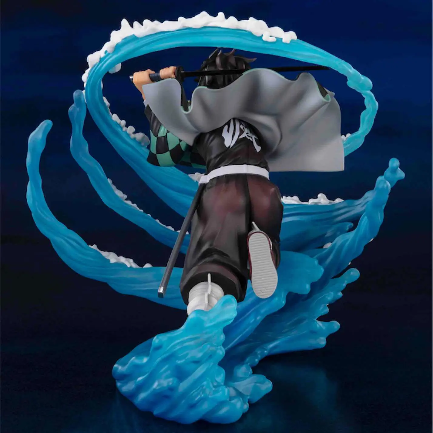 Demon Slayer Tanjiro Kamado Breath of Water Kimetsu No Yaiba figure 15cm product photo