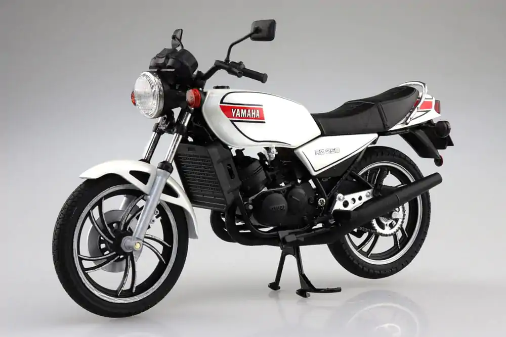 Diecast Bike Series Statue 1/12 Yamaha RZ250 New Pearl White 17 cm product photo