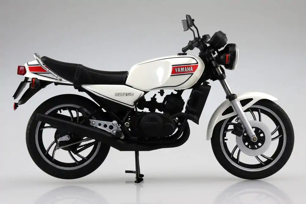 Diecast Bike Series Statue 1/12 Yamaha RZ250 New Pearl White 17 cm product photo