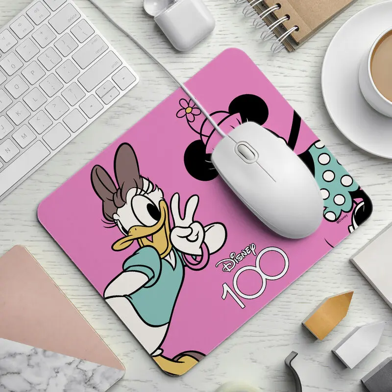 Disney 100th Anniversary Minnie & Daisy mouse pad termékfotó