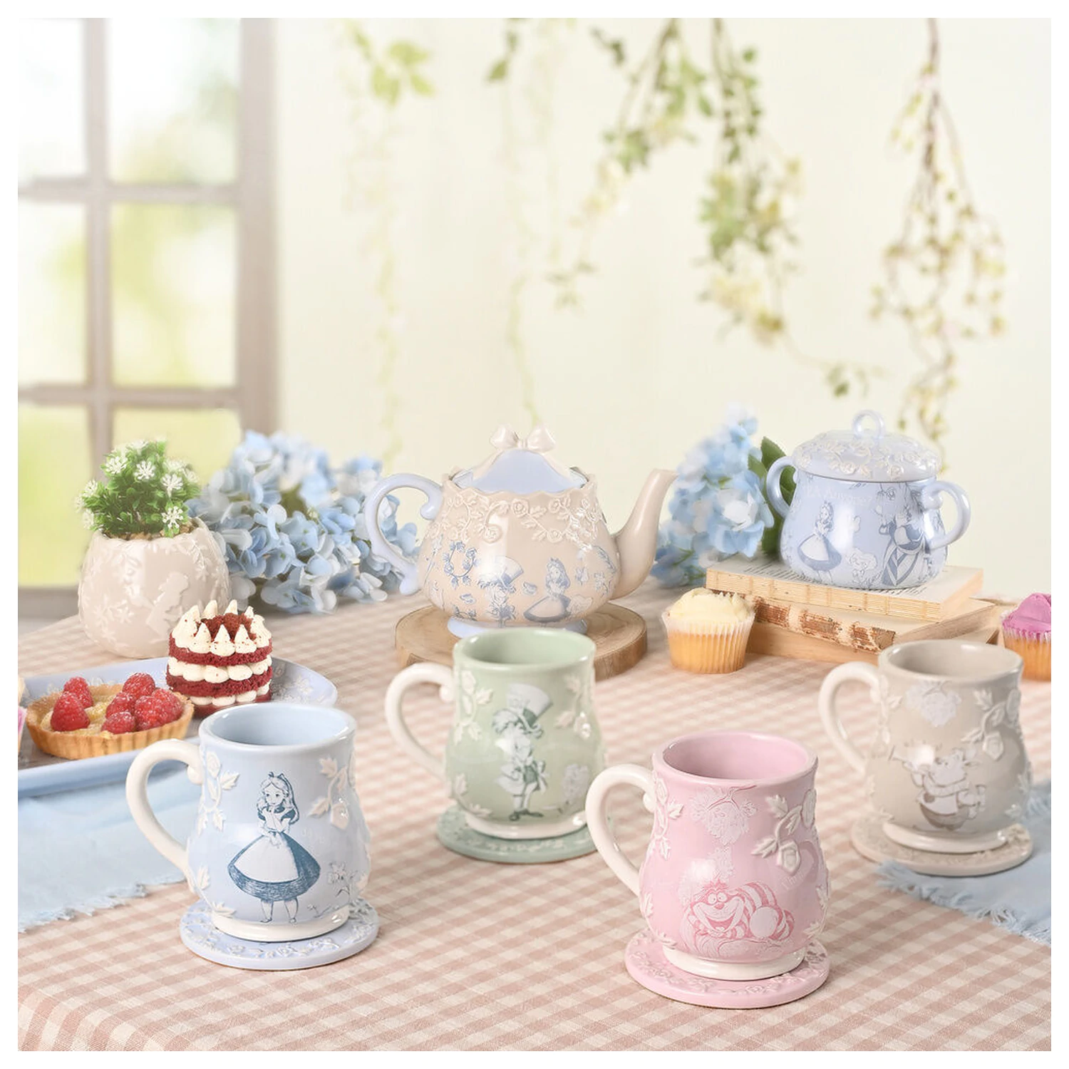 Disney Alice in Wonderland Alice mug product photo