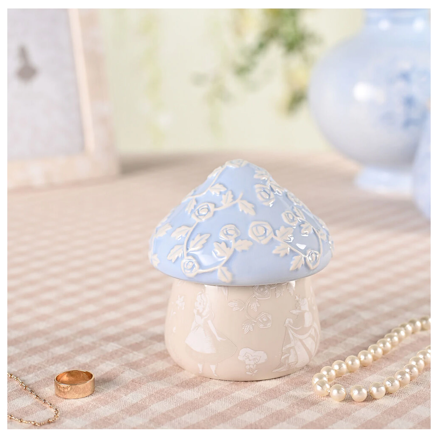 Disney Alice in Wonderland jewellery box product photo