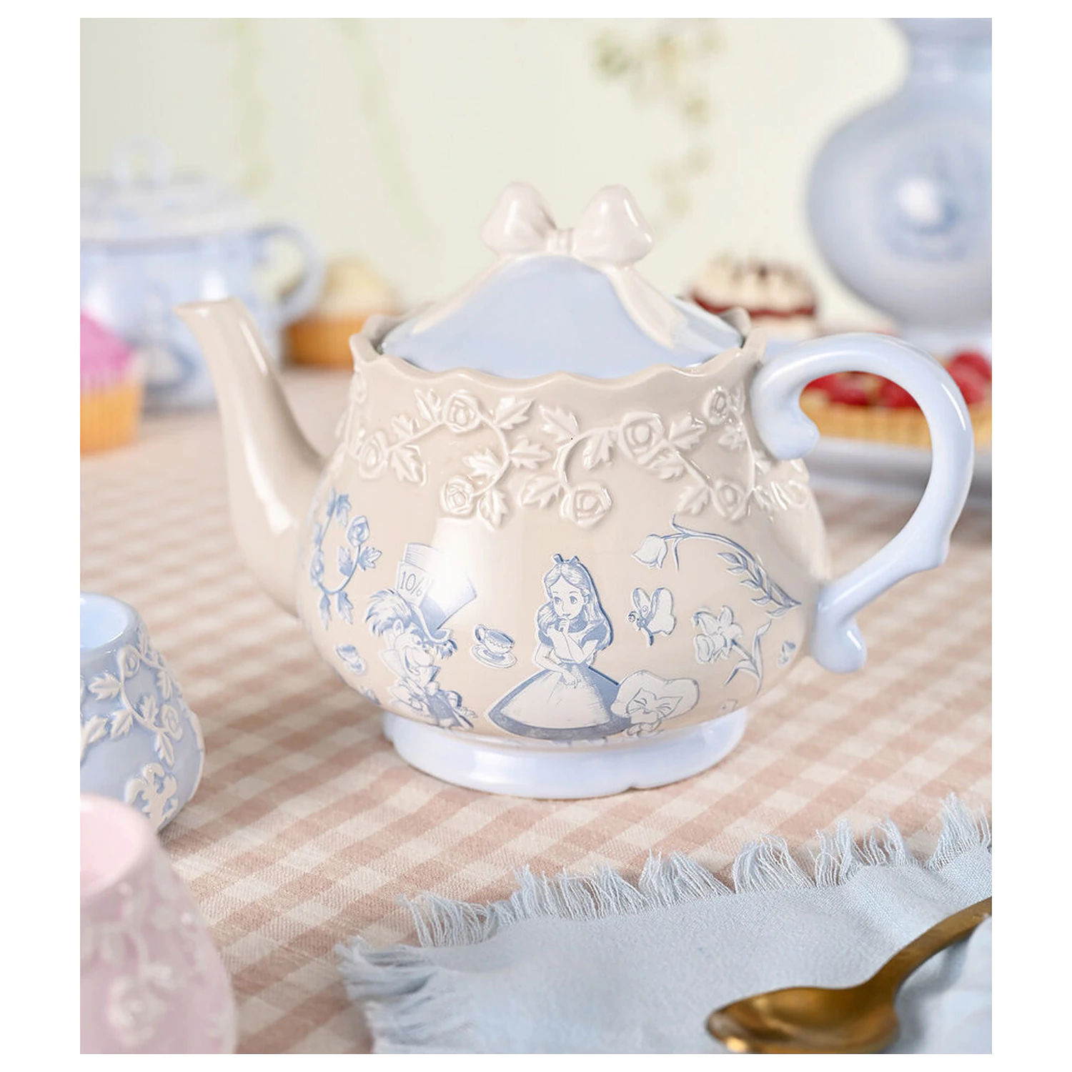 Disney Alice in Wonderland tea pot product photo