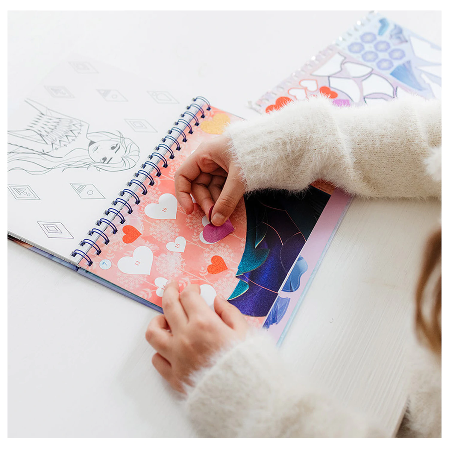 Disney Frozen Destiny Puzzle Sticker and Coloring Set product photo