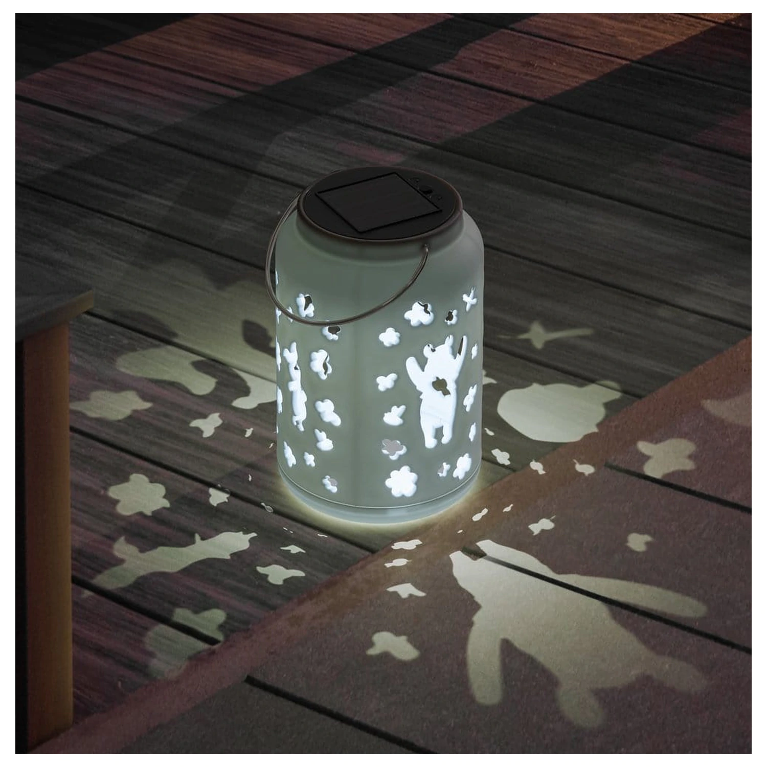 Disney LunaGlo Solar Projection Light Winnie the Pooh product photo