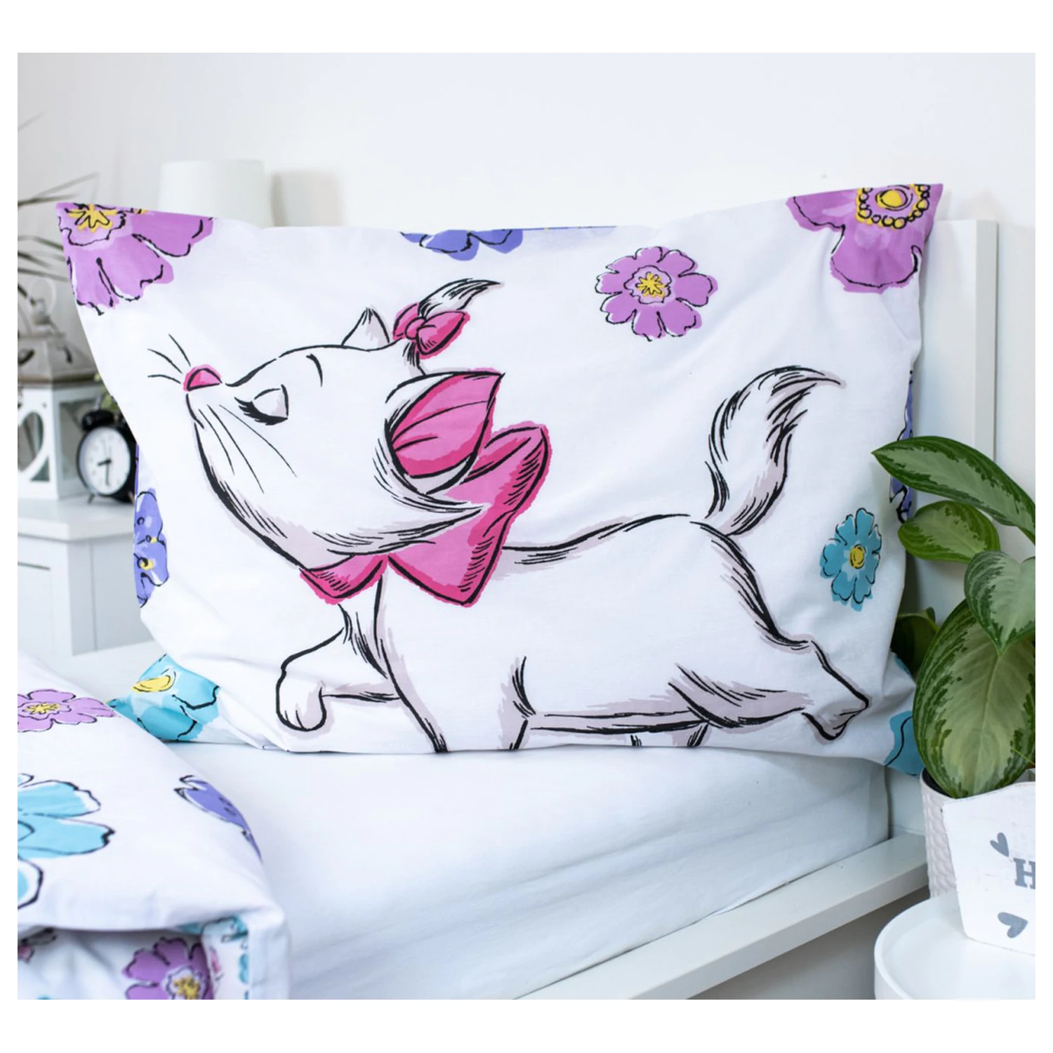 Disney Marie Floral Duvet Cover product photo
