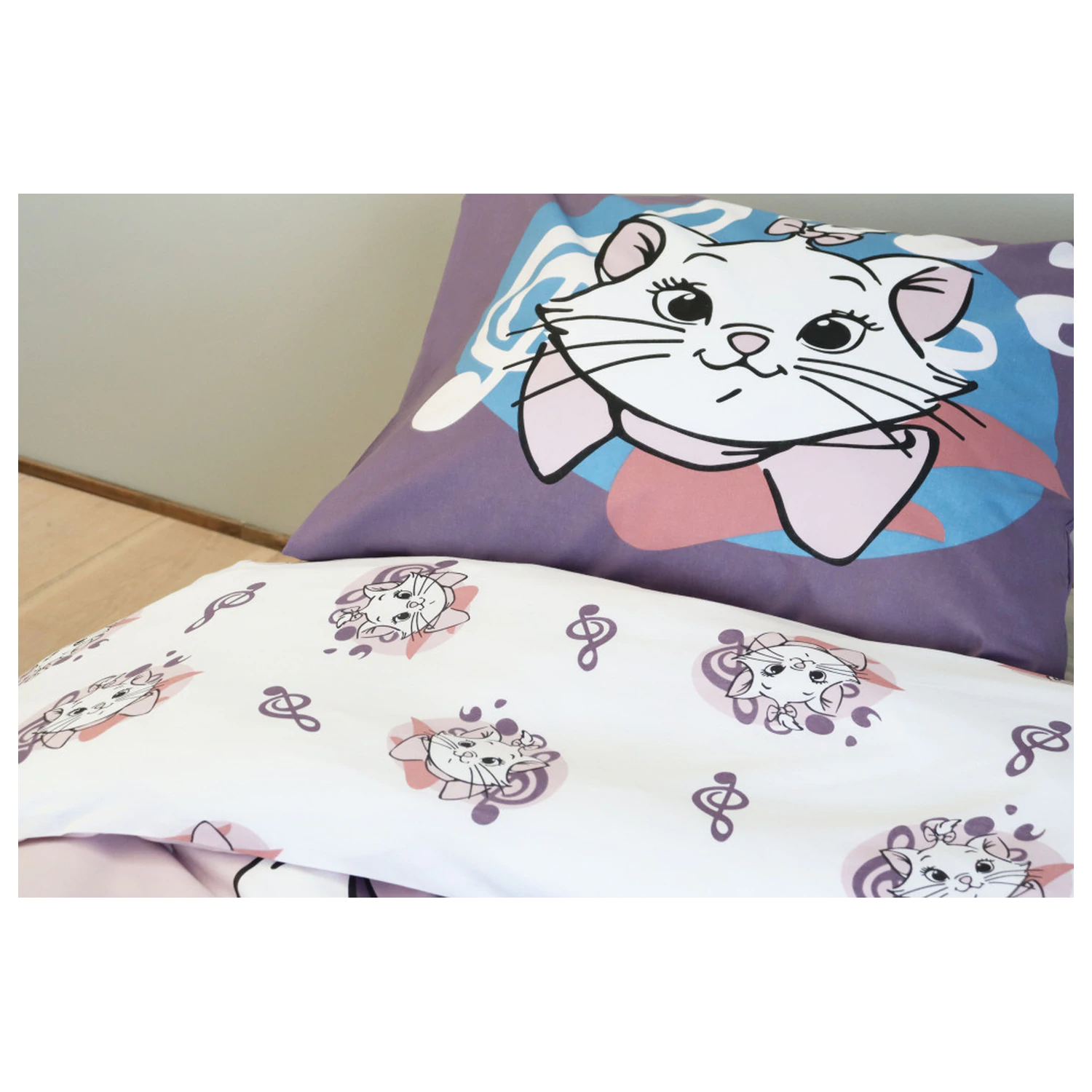 Disney Marie Purrfect Toddler and Preschool Duvet Cover product photo