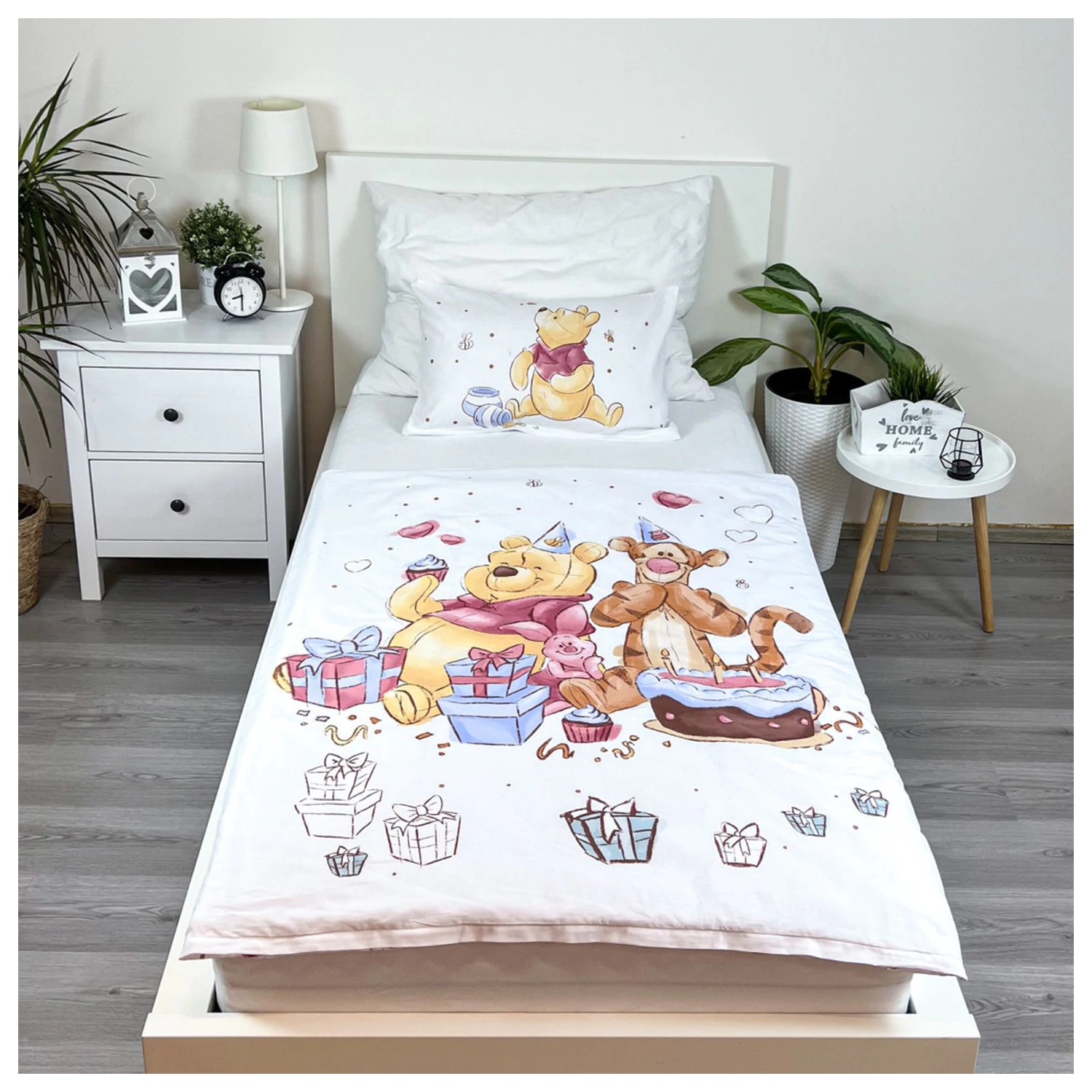 Disney Winnie the Pooh Birthday Party Children's, Preschooler Duvet Cover product photo