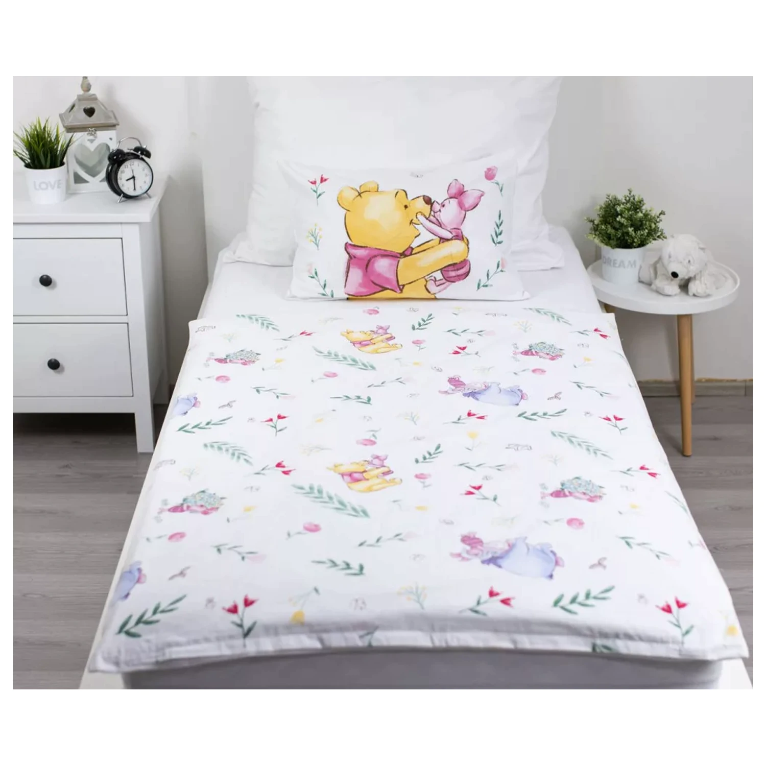 Disney Winnie the Pooh Pooh Hugs kids toddler bedding set product photo