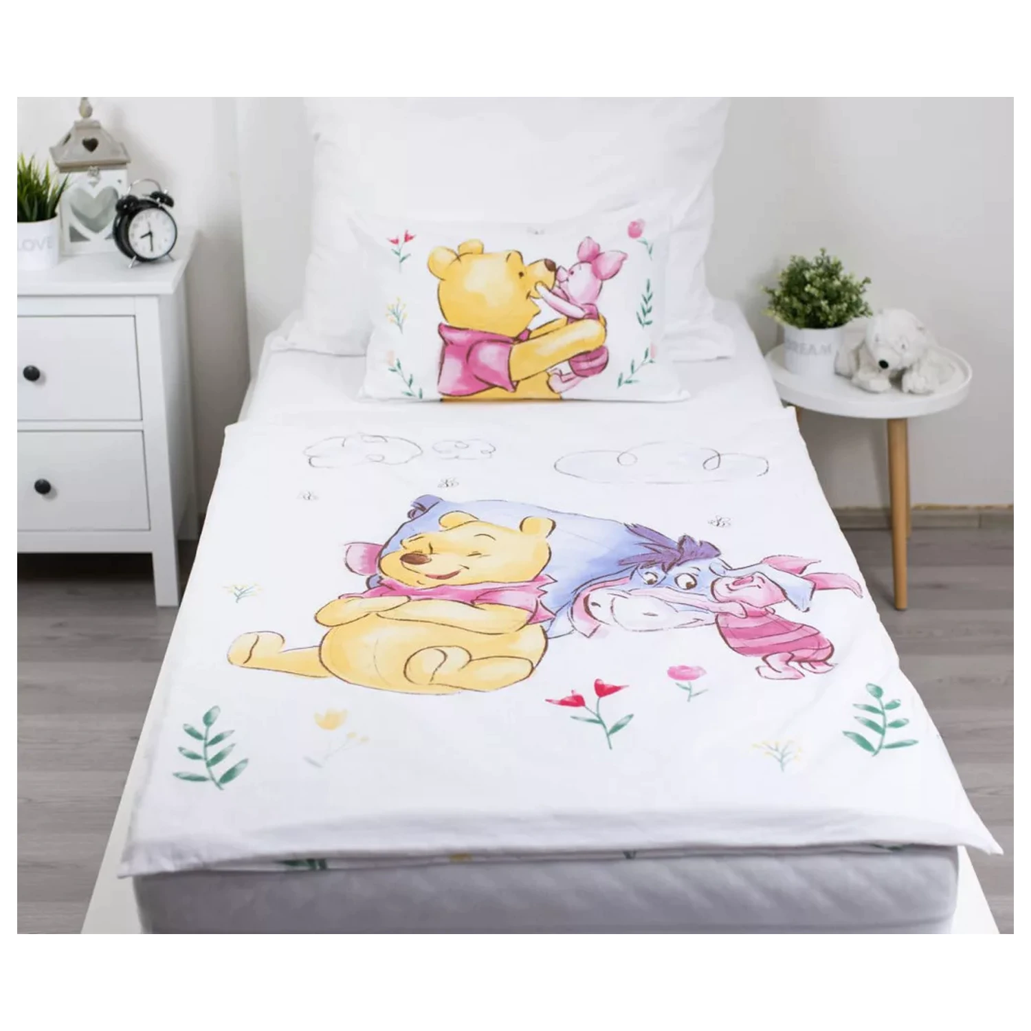 Disney Winnie the Pooh Pooh Hugs kids toddler bedding set product photo