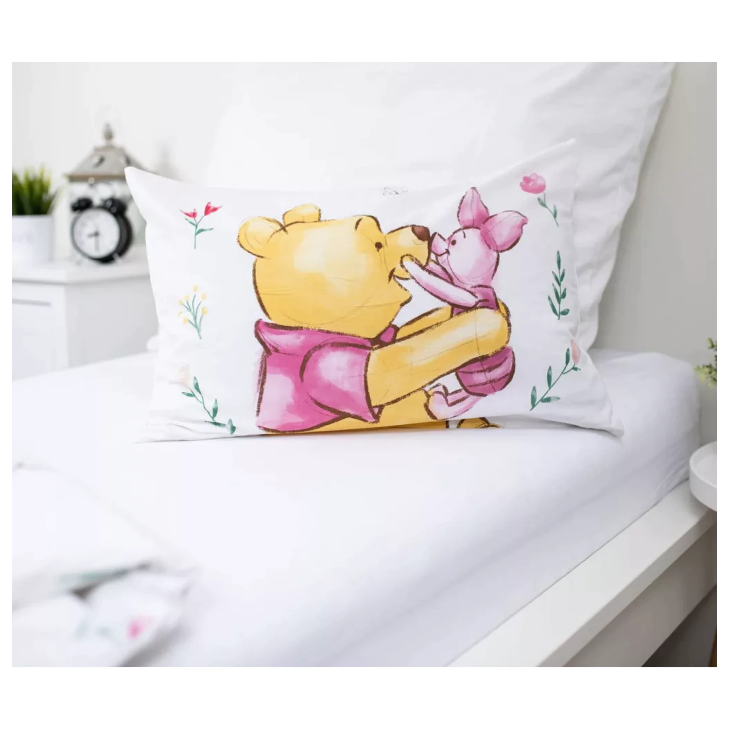 Disney Winnie the Pooh Pooh Hugs kids toddler bedding set product photo