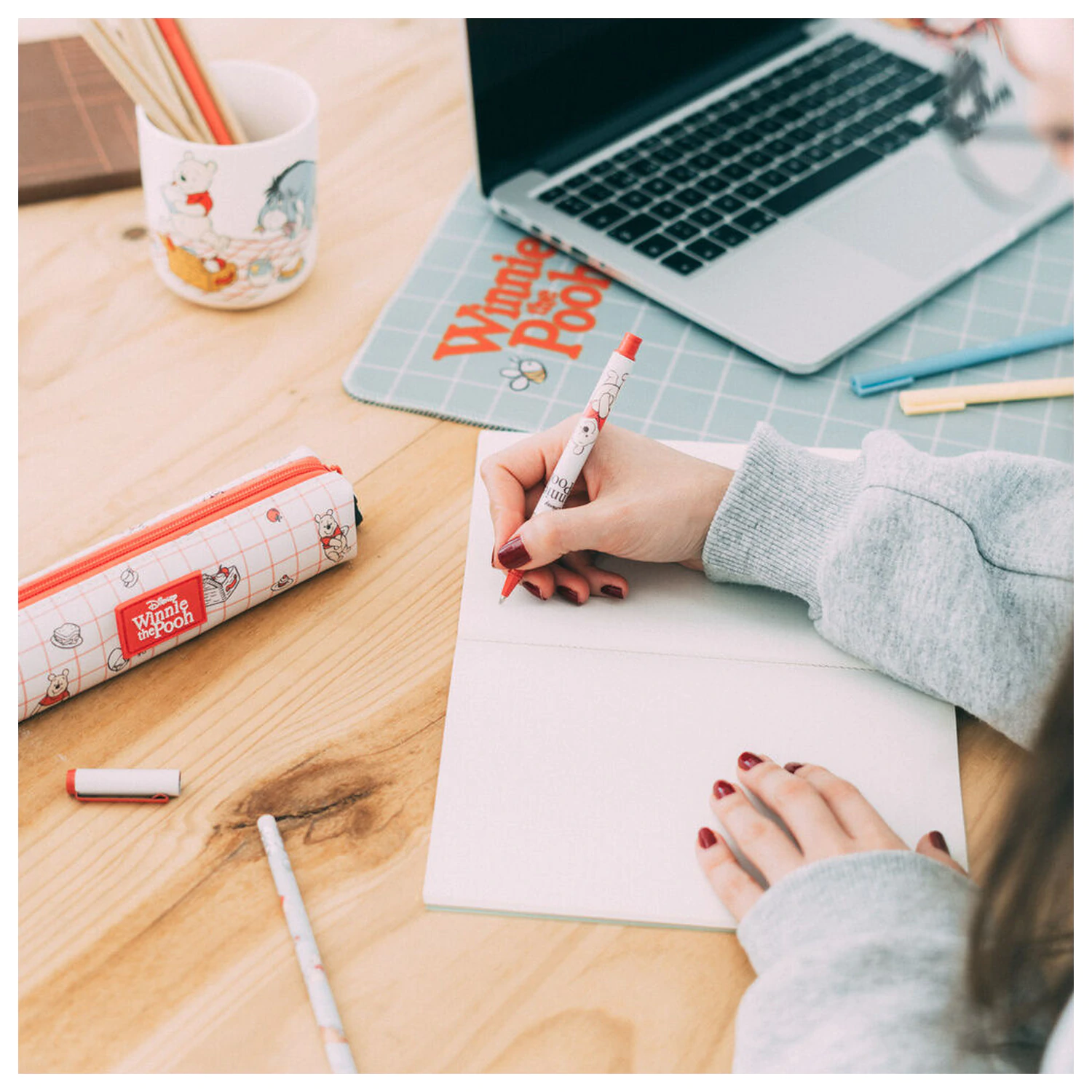 Disney Winnie the Pooh pencil case + pen and pencil product photo