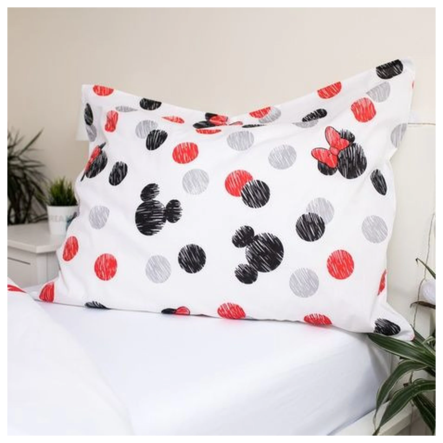 Disney Minnie and Mickey Duvet Cover product photo