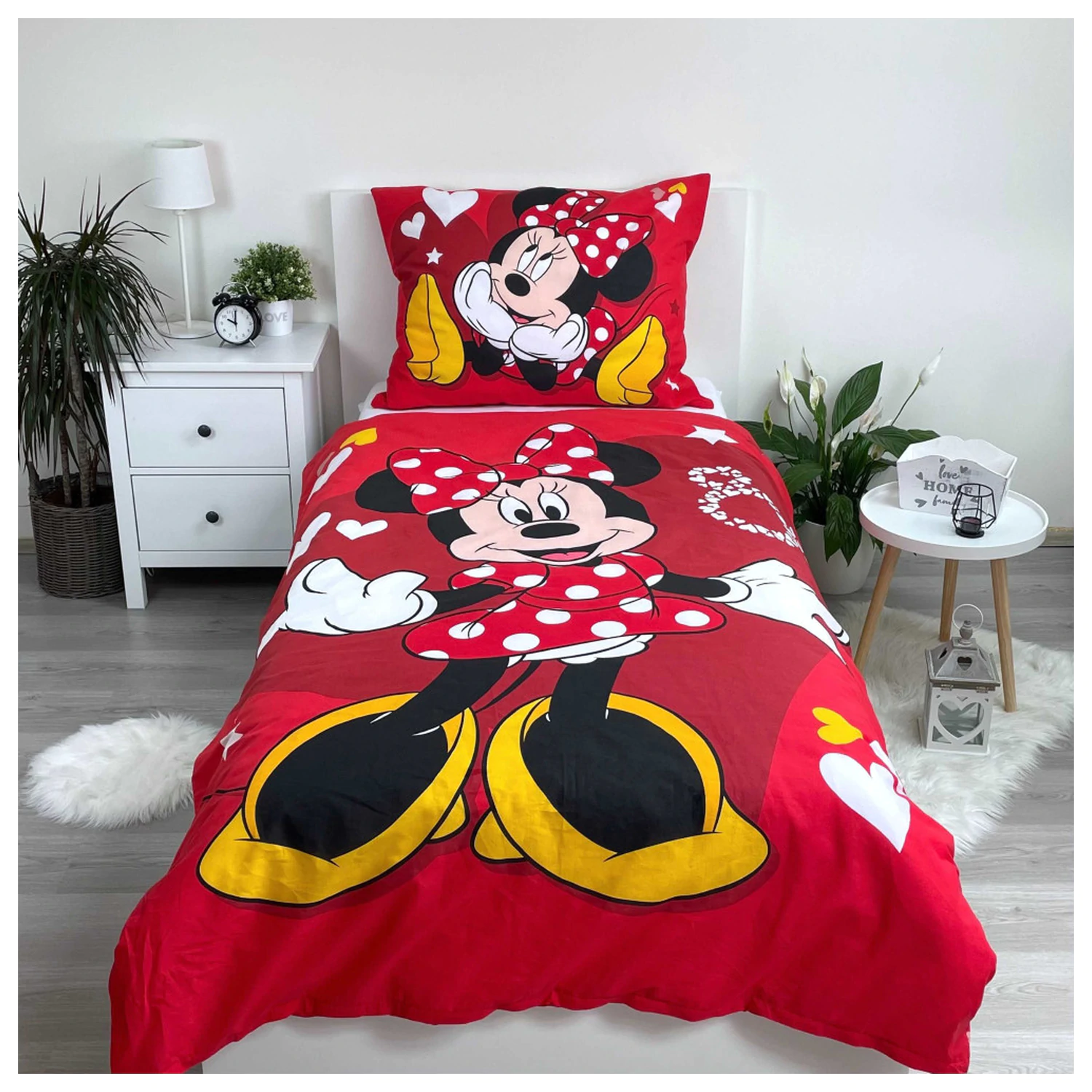 Disney Minnie Love & Stars Duvet Cover product photo